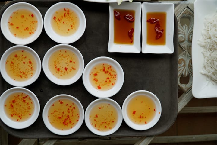Cách nấu nước mắm cơm tấm sườn “Kẹo chua ngọt, ngon chuẩn kiểu Sài Gòn”
