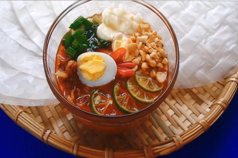 cách làm nước chấm bánh tráng bằng tương ớt