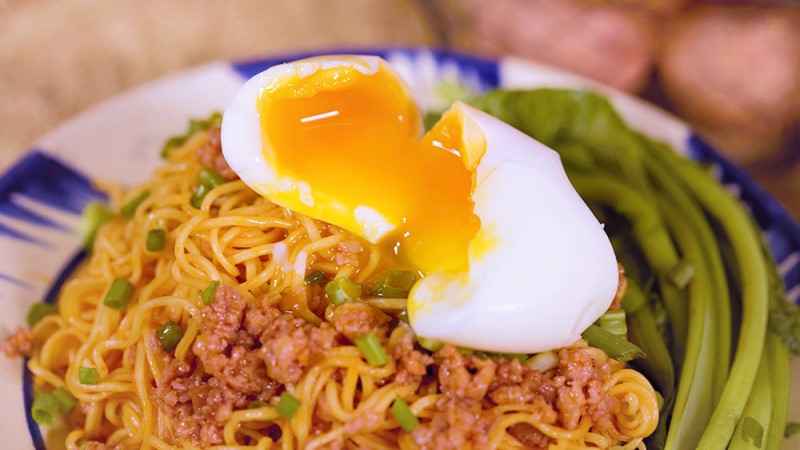 mì trộn tương ớt