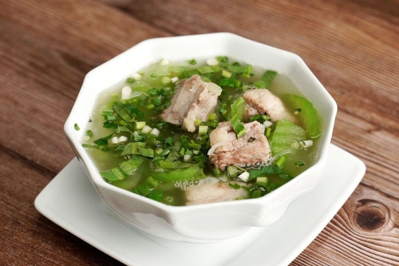 nấu canh xương