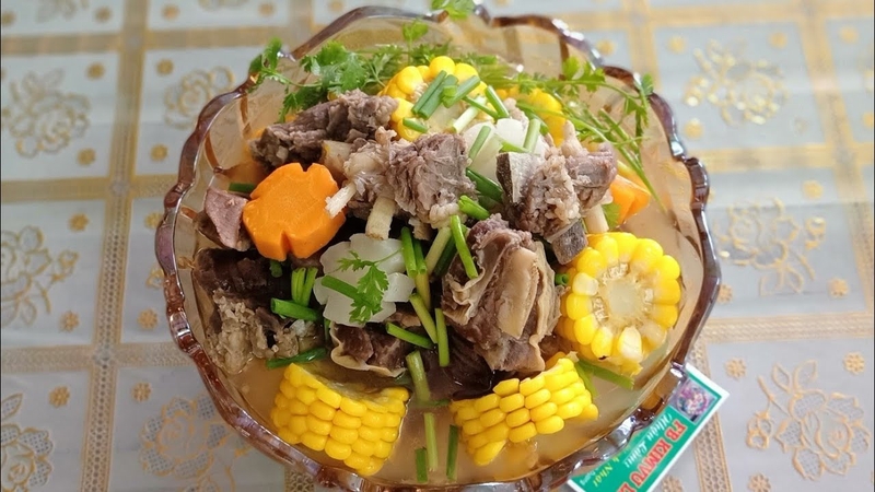 nấu canh xương
