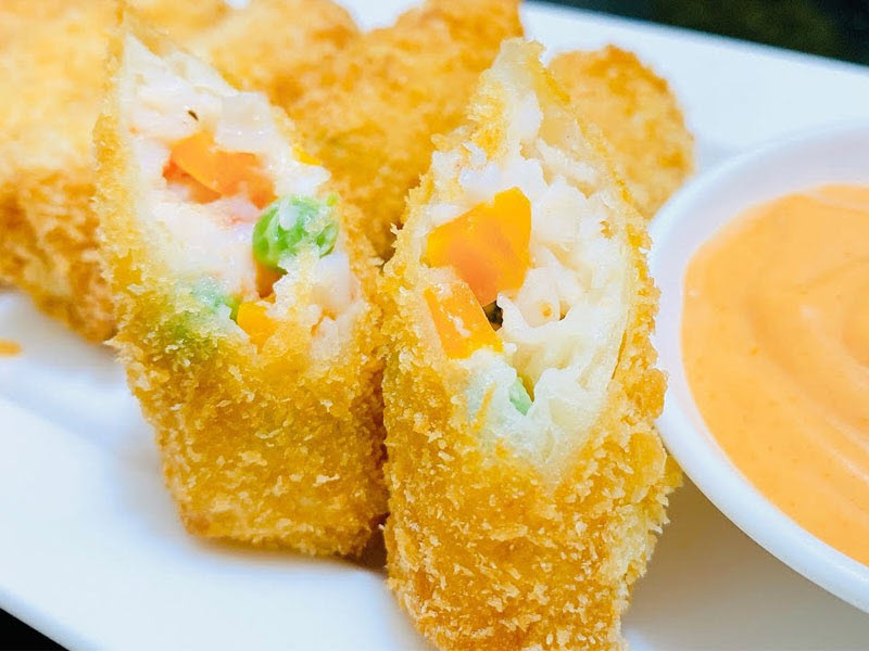 chả giò hải sản xốt mayonnaise
