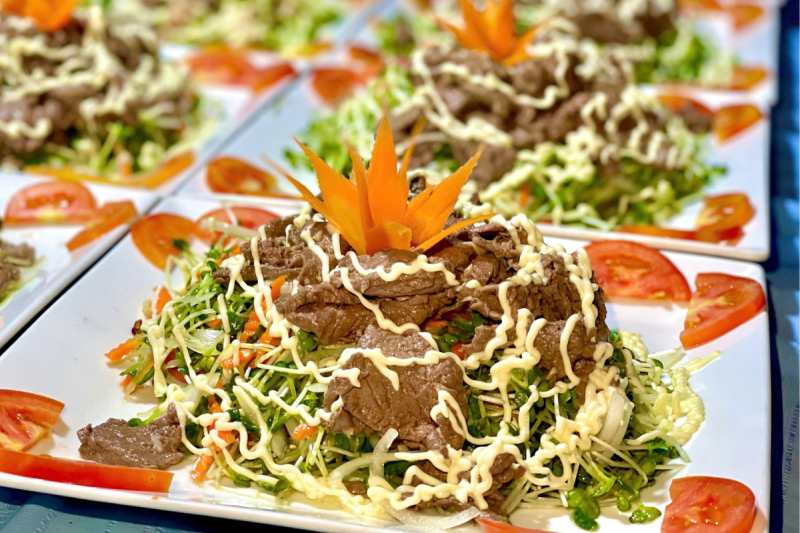salad rau mầm trộn xốt mayonnaise