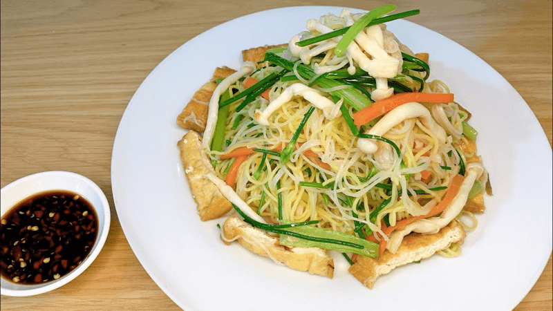 Cách xào hủ tiếu mì chay