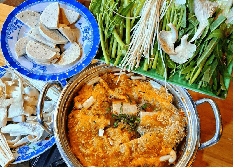 Cách nấu lẩu thái chay thập cẩm
