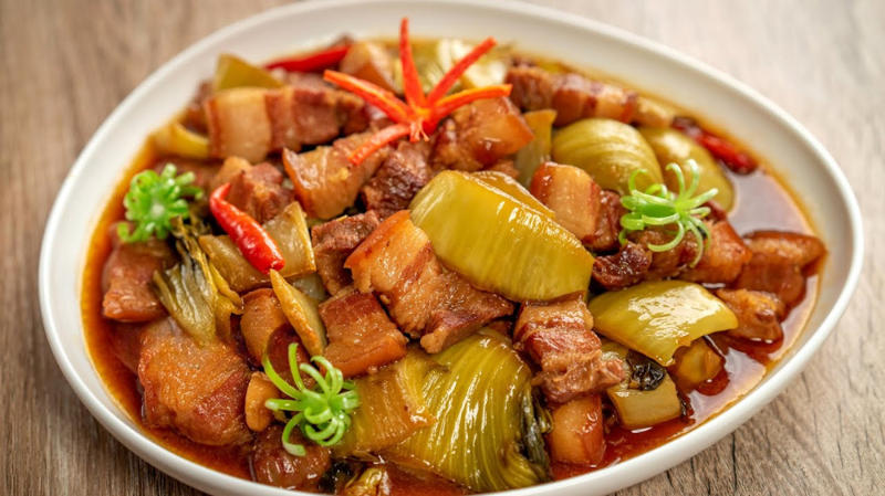 Thịt kho dưa cải