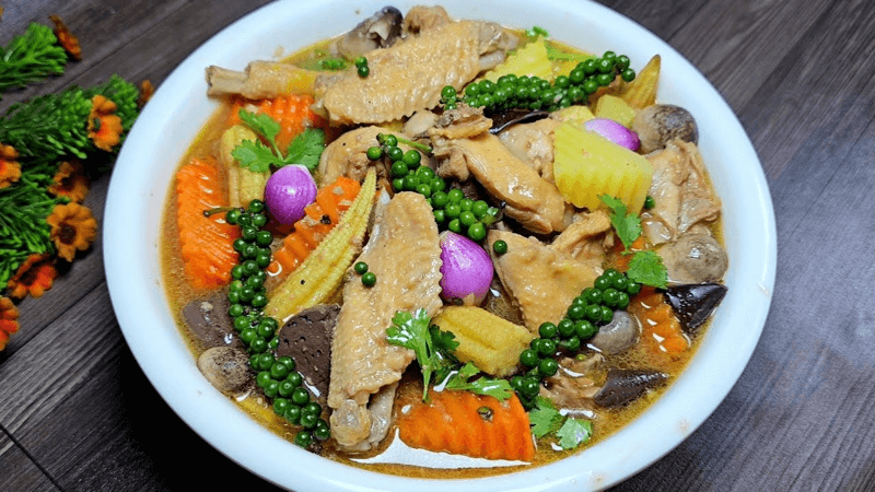 Cách làm lẩu gà tiêu xanh