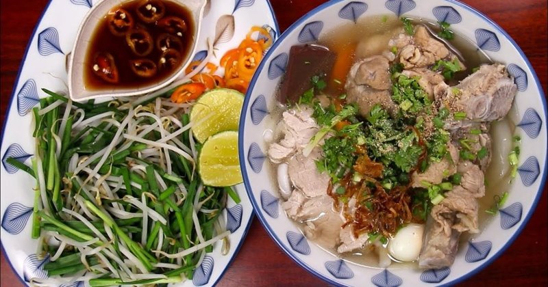 Thử ngay 7 cách nấu bánh canh xương heo thơm ngon, ngọt thanh
