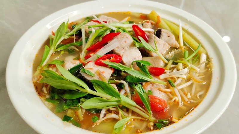 canh chua cá lóc dọc mùng