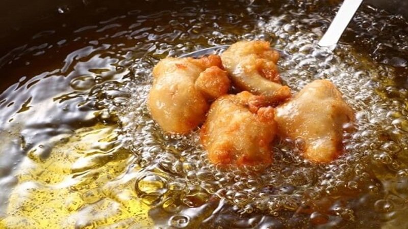 Cách sử dụng dầu gạo nấu món chiên rán