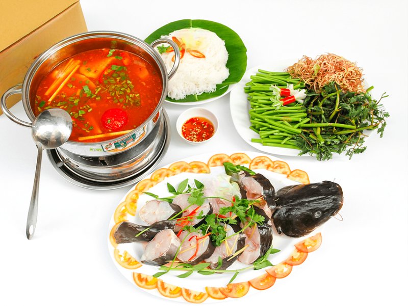Chỉ với vài bước đơn giản, bạn đã có ngay món lẩu cá mú chua thanh, ngọt dịu ăn kèm với rau và bún không gì tuyệt hơn. có ngay món lẩu cá mú chua thanh, ngọt dịu chỉ với vài bước đơn giản