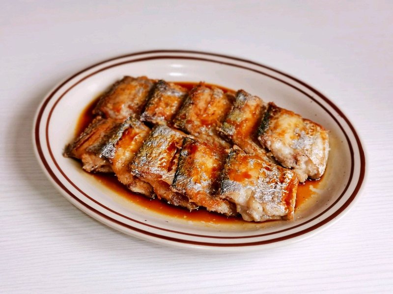 Cá hố kho với nước tương mang đến vị ngon lạ mà quen cho mâm cơm gia đình. cách làm cá hố kho nước tương