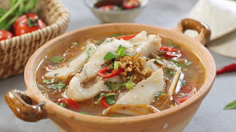 Cách nấu lẩu cá diêu hồng măng chua