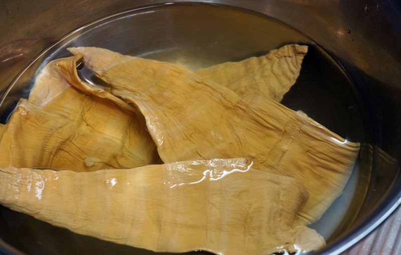 gà nấu miến măng khô