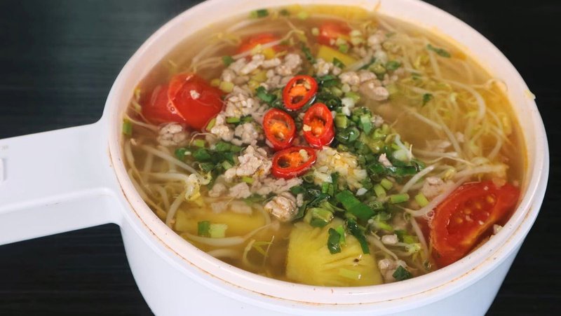 nấu canh chua thịt băm dứa