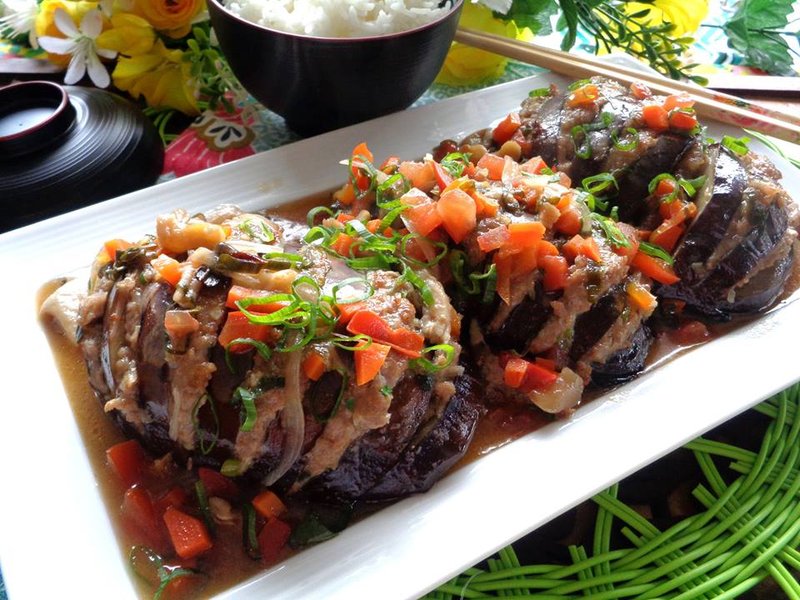 cà tím nhồi thịt sốt cà chua