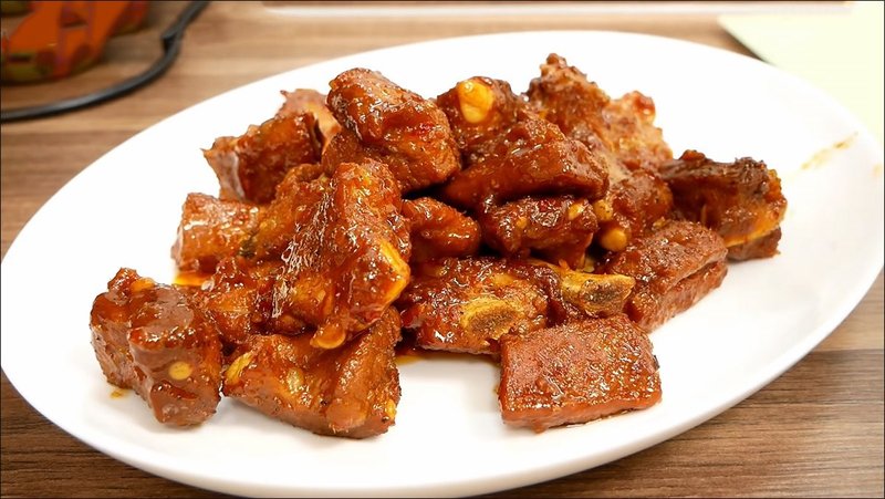 sườn chiên nước mắm