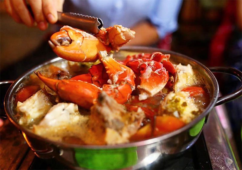 lẩu cua biển, chả cá