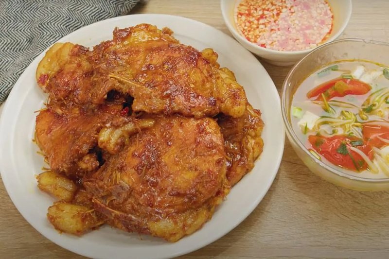 sườn cốt lết rim nước dừa