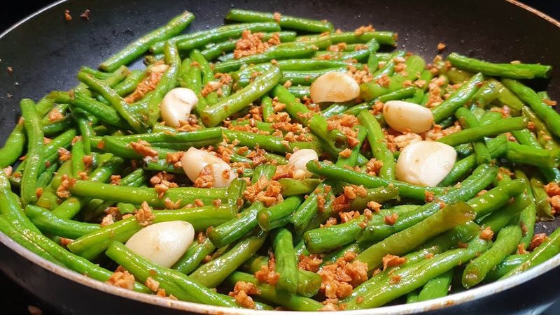 Đậu que xào tỏi