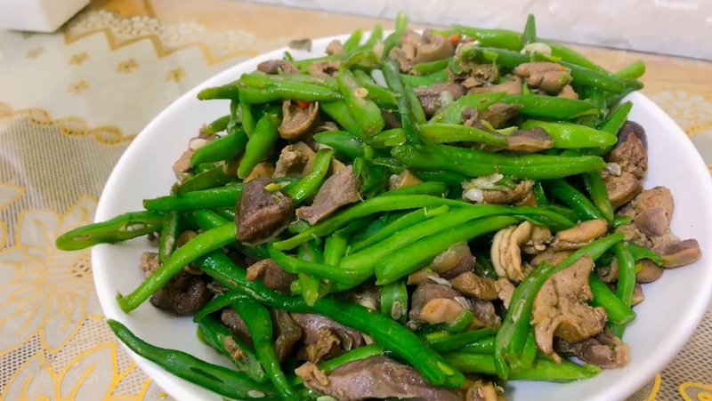 Đậu que xào lòng gà