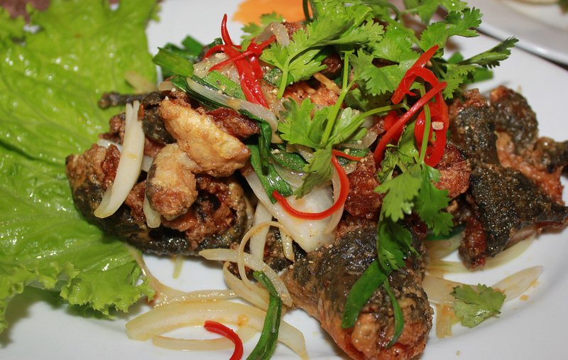 ếch chiên mắm giòn