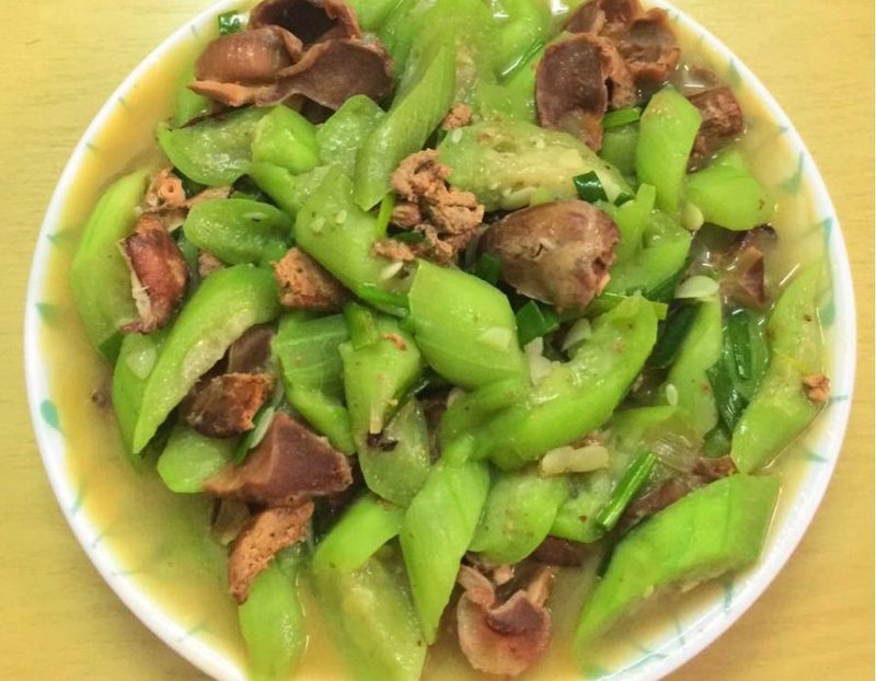 mề gà xào mướp