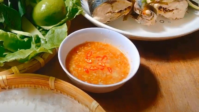  nước chấm cá nướng cuốn bánh tráng từ đậu phộng