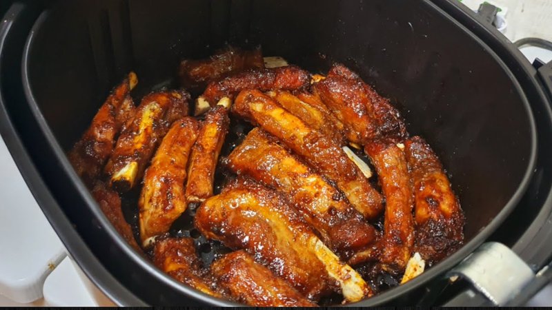 nướng sườn bằng nồi chiên không dầu