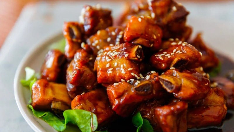 sườn xào chua ngọt